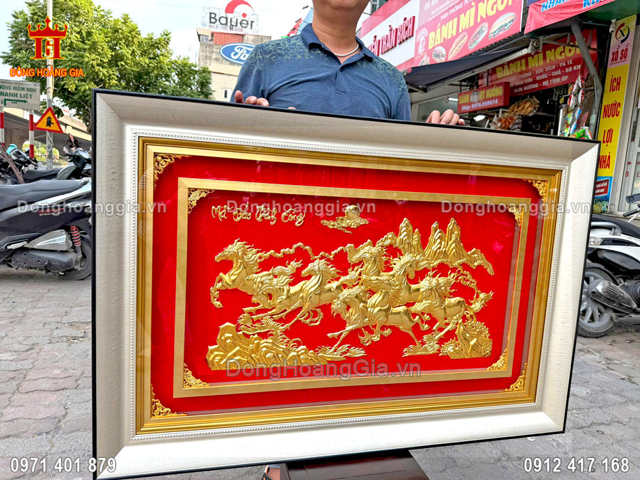 Treo tranh mã đáo thành công mạ vàng mang lại sự sang trọng